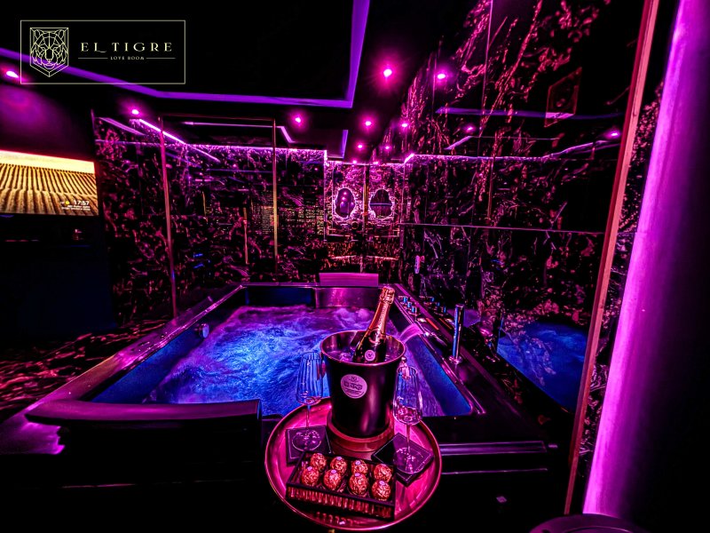 Photo LOVE ROOM EL TIGRE suite luxueuse avec jaccuzi (SPA) 