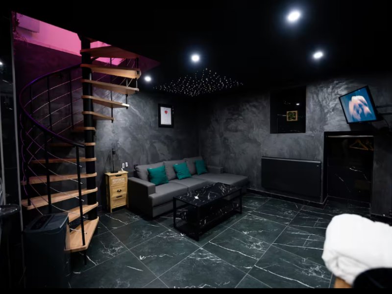 Photo L'Elixir d'Amour • Jacuzzi et sauna • Luxe-Confort